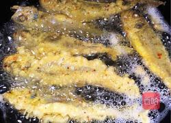 炸小黄花鱼的做法图解5