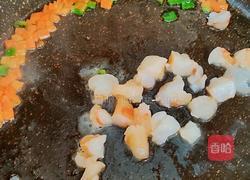 虾仁时蔬炒饭的做法图解3
