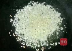 豌豆炒腊肠的做法图解8