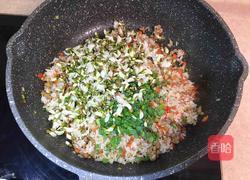 槐花肉未炒饭的做法图解12