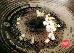 Illustration of how to make fried shrimps with broccoli 7