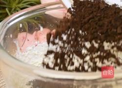 4步就能搞定的奥利奥冰淇淋好吃到上瘾的做法图解3