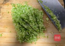 西葫芦鸡蛋锅贴的做法图解3