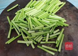 蒜苔炒鸡蛋的做法图解3