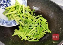 蒜苔炒鸡蛋的做法图解7