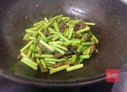 蒜苔炒牛肉的做法图解15