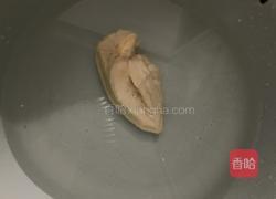 柠檬手撕鸡丝的做法图解2