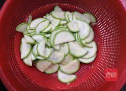 西葫芦炒木耳的做法图解10