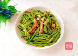 猪肉炒长豆角的做法图解1