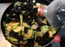 西葫芦炒木耳的做法图解19