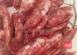 腊肠炒青椒的做法图解2