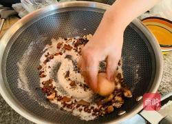 超级好吃的五香咸蛋的做法图解4