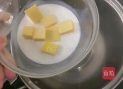 草莓奶油杯子蛋糕的做法图解1