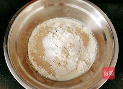 菜心猪肉包子的做法图解3