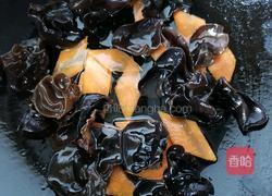 西葫芦炒木耳的做法图解6