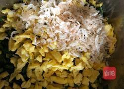 鸡蛋虾皮韭菜玉米饼的做法图解5