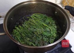 香椿拌豆腐的做法图解2