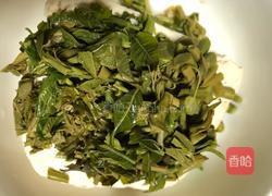 香椿拌豆腐的做法图解3