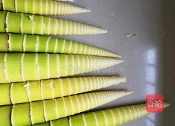 凉拌竹笋的做法图解1