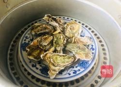 蒜蓉辣酱蒸生蚝的做法图解1