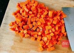 胡萝卜土豆炒玉米的做法图解3