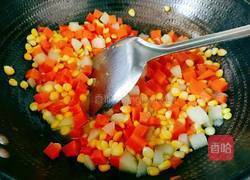 胡萝卜土豆炒玉米的做法图解12
