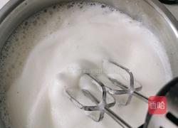 戚风蛋糕(6寸和8寸)的做法图解6