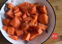 胡萝卜玉米山药排骨汤的做法图解5