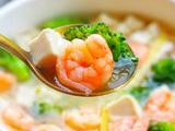西兰花虾仁豆腐汤的做法[图]
