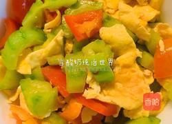 苦瓜甜椒炒鸡蛋的做法图解5