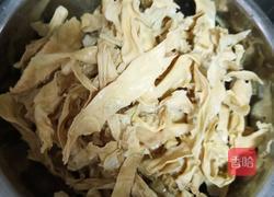 笋干肉包的做法图解2