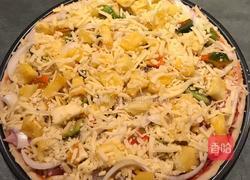 虾仁培根菠萝披萨的做法图解6