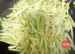 西葫芦炒豆丝的做法图解5