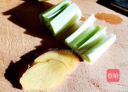 海带丝卤鸡腿的做法图解1
