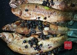 豆鼓刁子鱼的做法图解9