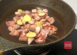 炖排骨的做法图解1