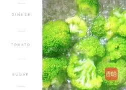 西兰花炒米饭的做法图解2