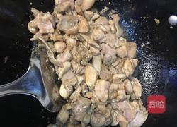 仔姜炒兔肉的做法图解3