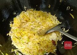 酸菜炖五花肉粉条的做法图解6