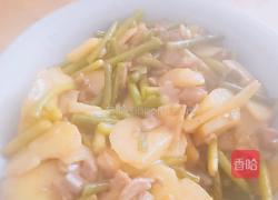 蒜毫土豆肉块的做法图解3