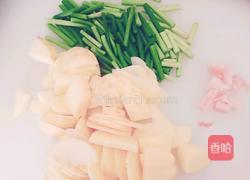 蒜毫土豆肉块的做法图解1