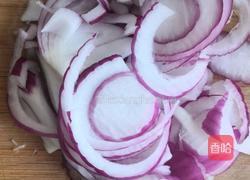 洋葱烧茄子的做法图解1