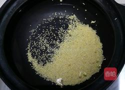 小米鸡肉粥的做法图解1