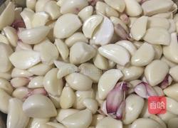 糖醋蒜头的做法图解1