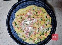 全家老少都喜欢的牛奶鸡蛋葱花软饼的做法图解7