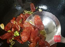 腊肠炒蒜苔的做法图解6
