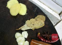 土豆焖鸡的做法图解2