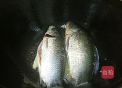 酱焖鲫鱼的做法图解2