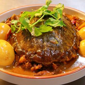 大厨教你不放任何香料红烧甲鱼