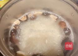 香菇青菜瘦肉粥的做法图解3